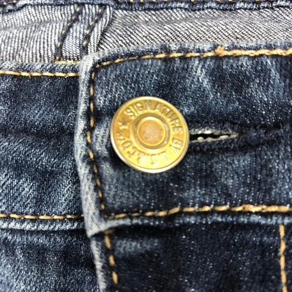 Signature by Levi Strauss & Co Mid Rise Straight Leg Dark Wash Jean Women 10 W30 - Picture 2 of 11